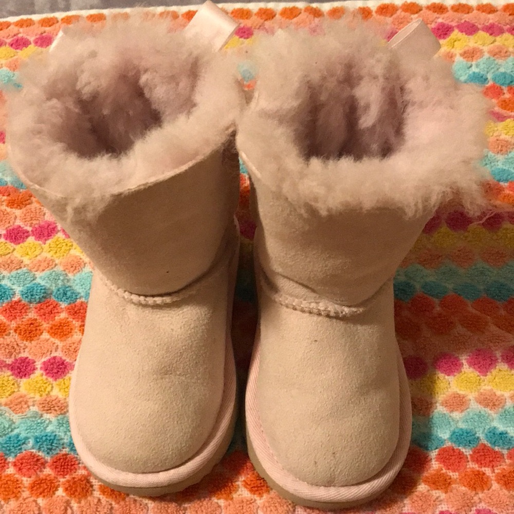 Pink bailey uggs